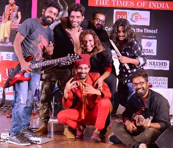 Kavya's the band