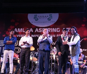 SMUSICMAKER (Auor band)