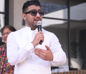 Emcee Raghav Kapoor