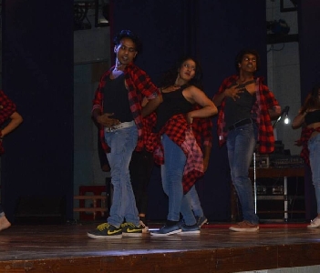 DIVISHA DANCE Entertainment
